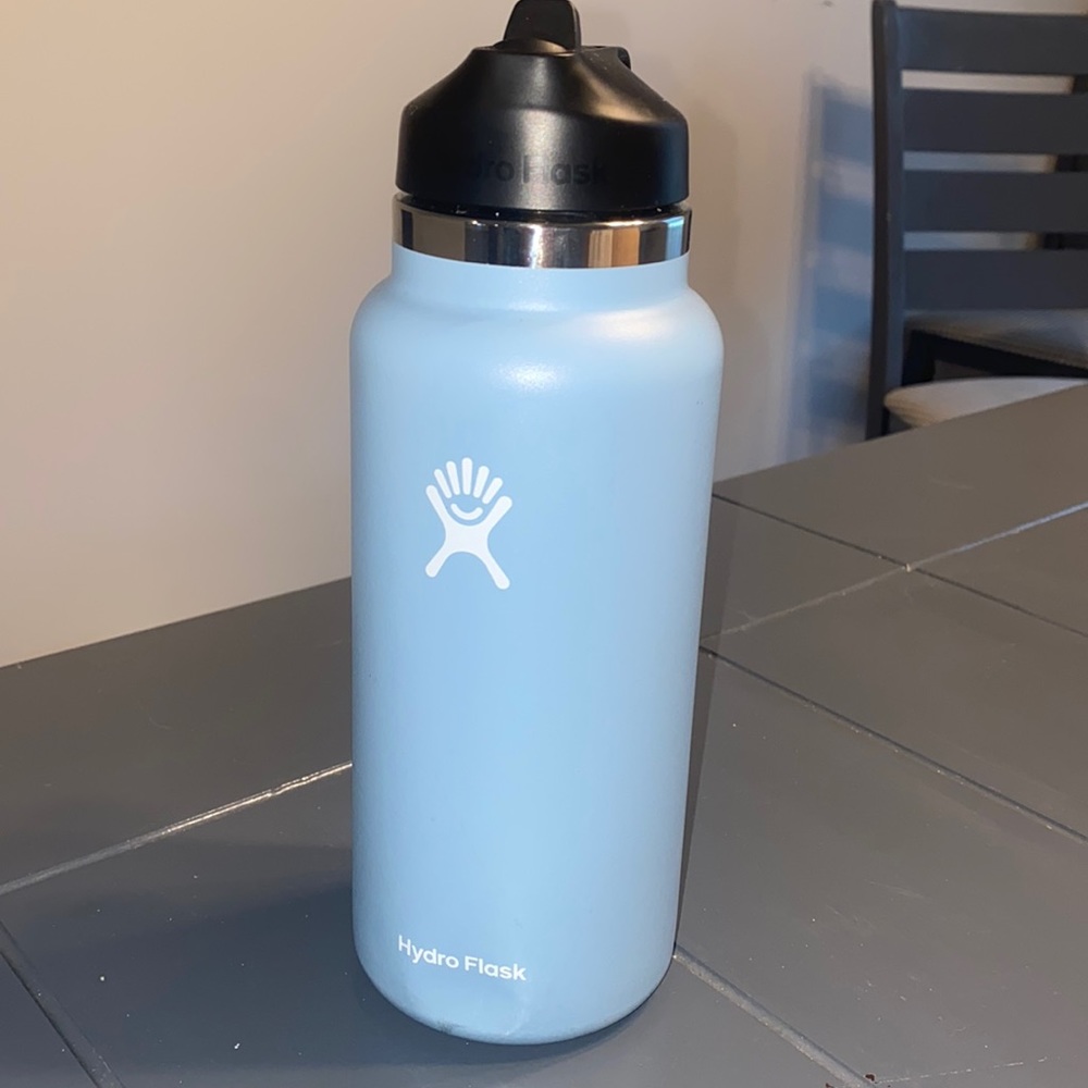 Light blue hydroflask 32 oz wide mouth water bottle
